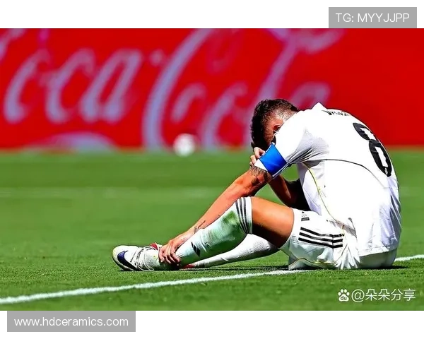 巴尔韦德与莫德里奇：中场角色更迭与技术风格对比分析