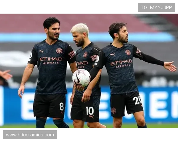 巴黎圣日耳曼防线体系崩坏问题显露，对球队近期稳定性与关键战表现造成影响