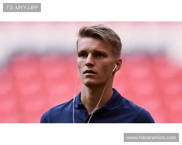 从流浪生涯到阿森纳核心：厄德高的转折之路