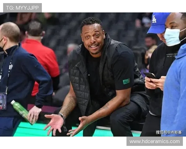 皮尔斯无球跑动制造错位，关键回合得分结构改变绿军进攻生态