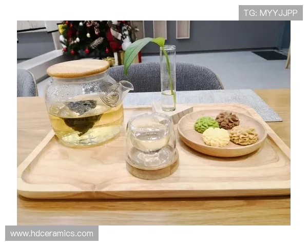 黄雅琼的日常：凌晨四点打卡训练，下午三点喝下午茶配燕窝